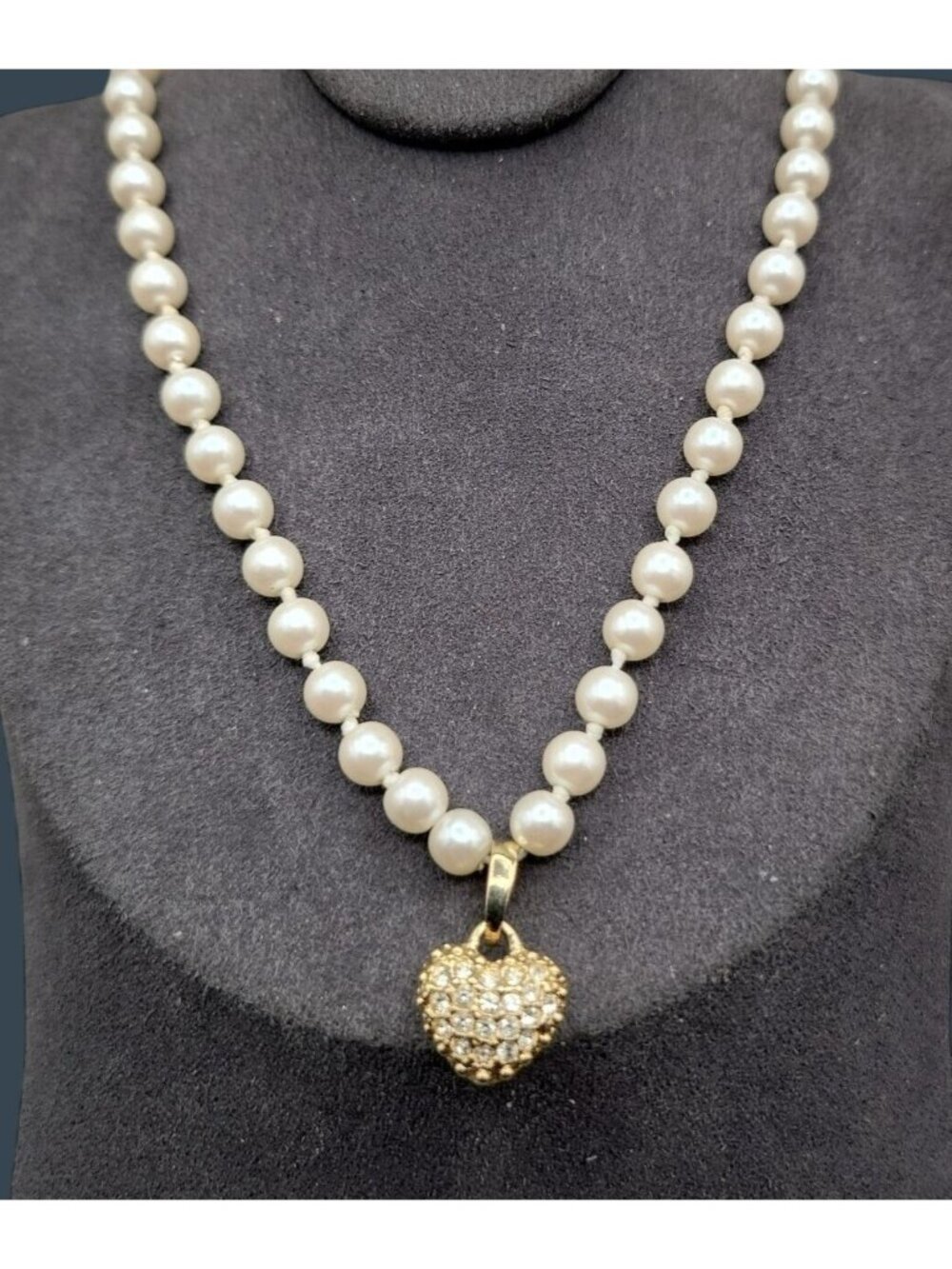 Faux Pearl Rhinestone Heart Pendant Necklace 17" Opalescent Hand Knotted Beads - Picture 3 of 10